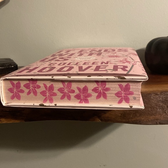 It Ends With Us - custom sprayed, READ DESCRIPTION/look at photos - Picture 7 of 8